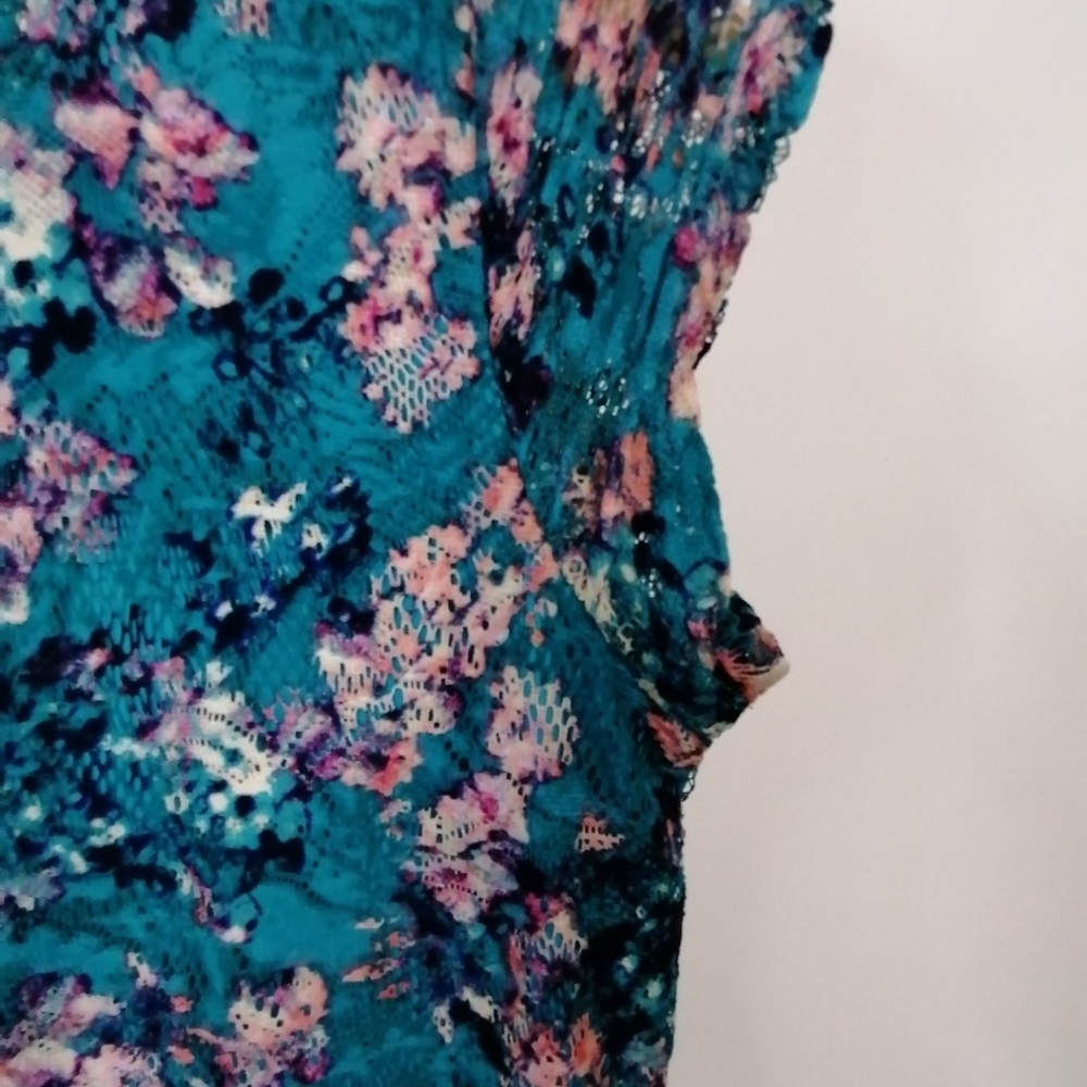 Dress - Picture 3 of 6